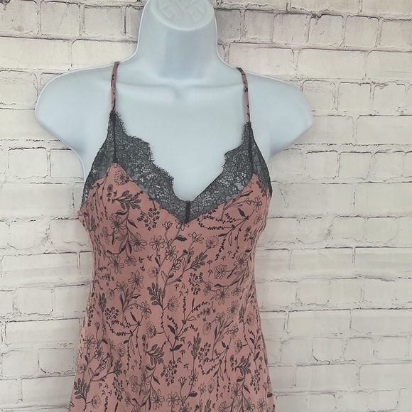 Victoria’s Secret sleepwear lace satin lingerie gown size XS - Picture 4 of 14